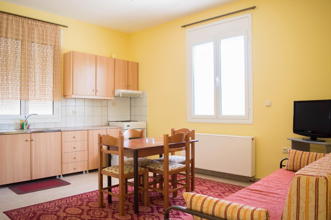 Manesi Apartments Boumboukas Eksteriør bilde